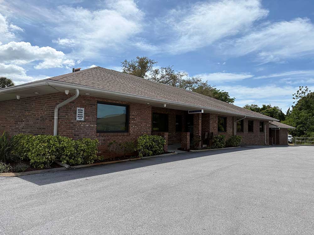 Exterior view of Griffith Dental office in Port Richey FL